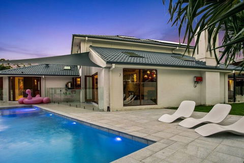 Your Luxury Escape OneCoral - Sunshine Coast Tourism 1
