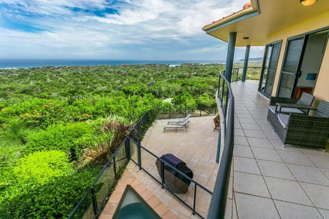 A SWEET ESCAPE Above Byron - Holiday Sunshine Coast 3