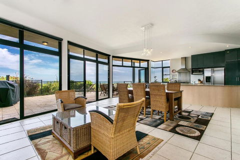 A SWEET ESCAPE Above Byron - Holiday Sunshine Coast 6