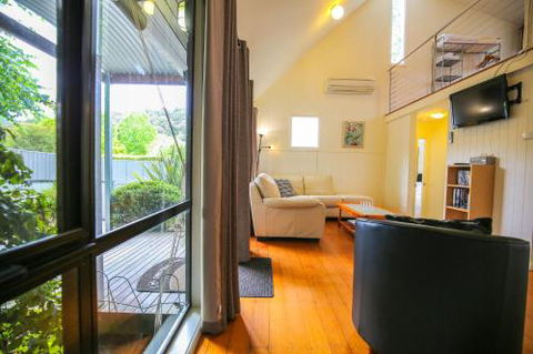 Allambie Cottages Villa 1 - Holiday Sunshine Coast 2