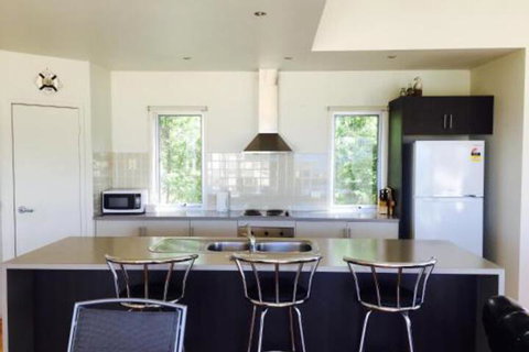 Seaside Pleasure - Holiday Sunshine Coast 3