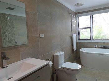 Rosella Cottage - Holiday Sunshine Coast 0