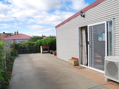 Oatlands Retreat - Holiday Sunshine Coast 1