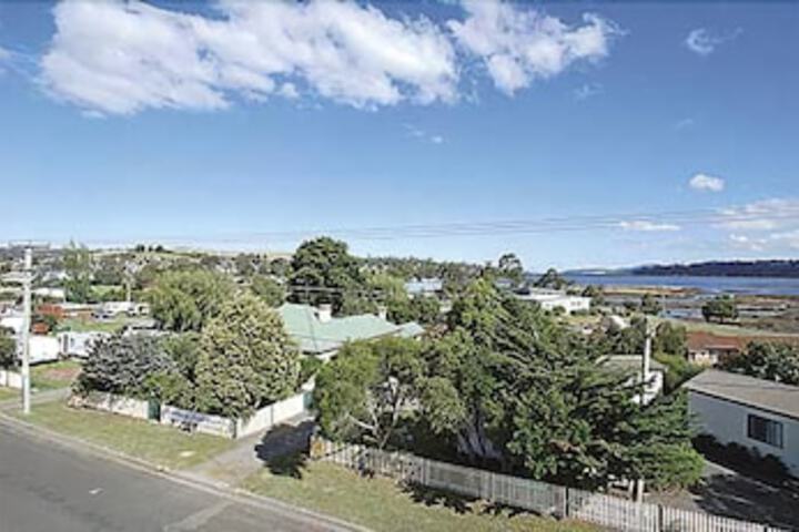 Triabunna TAS Holiday Sunshine Coast