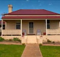 Charlie Bates Cottage - Holiday Sunshine Coast