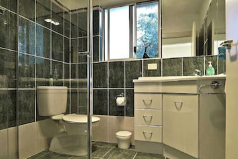 SeaShells Penneshaw - Sunshine Coast Tourism 6