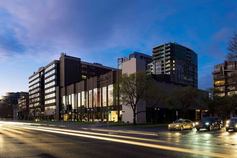 Pullman Melbourne Albert Park - Holiday Sunshine Coast 4