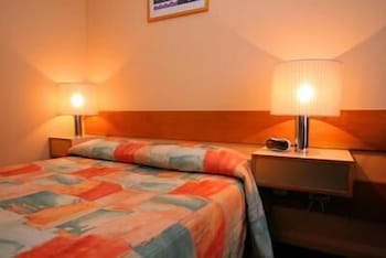 Heemskirk Motor Hotel - Sunshine Coast Tourism 3