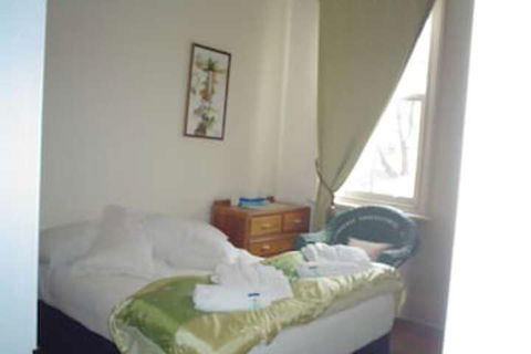 The Old Vic Inn - Sunshine Coast Tourism 2