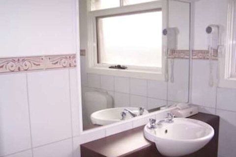 Yea Motel - Sunshine Coast Tourism 2