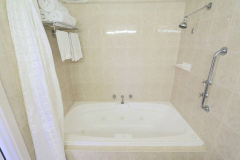 Harbour View Motel - Holiday Sunshine Coast 3