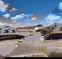 Olde Tudor Hotel - Sunshine Coast Tourism