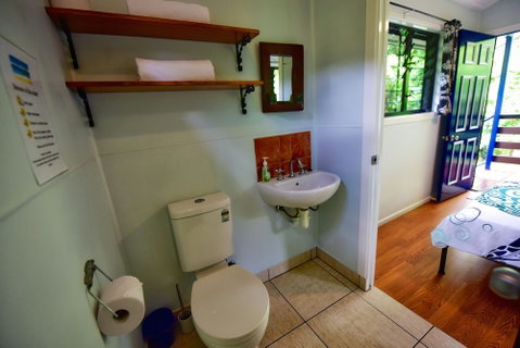 Thornton Beach Bungalows - Sunshine Coast Tourism 6