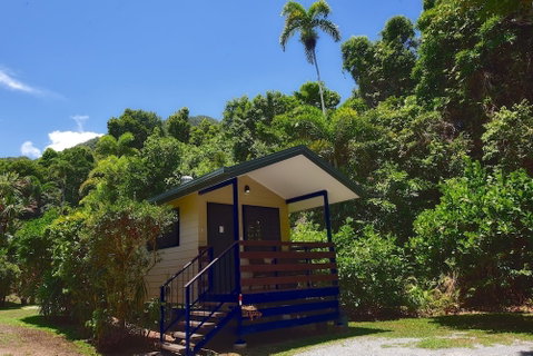 Thornton Beach Bungalows - Sunshine Coast Tourism 2