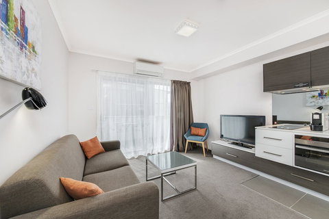 Abode Tuggeranong - Sunshine Coast Tourism 6