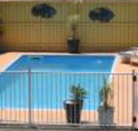 Twin Pines Motel - Sunshine Coast Tourism