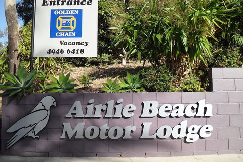 Airlie Beach Motor Lodge - Holiday Sunshine Coast 1