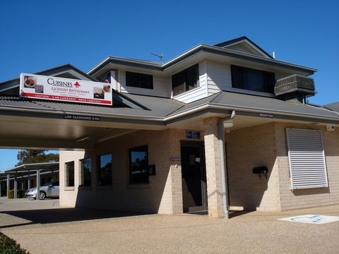 Oakey Motor Inn - Sunshine Coast Tourism 5