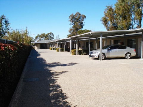 Oakey Motor Inn - Sunshine Coast Tourism 1