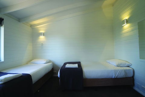 Bicheno By The Bay - Sunshine Coast Tourism 2