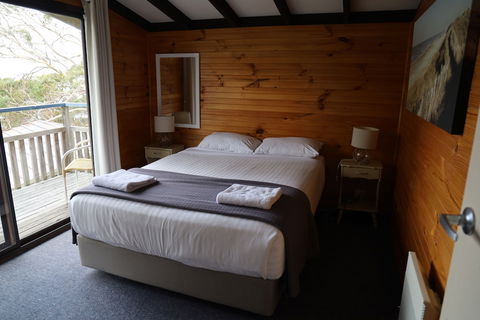 Bicheno By The Bay - Sunshine Coast Tourism 6
