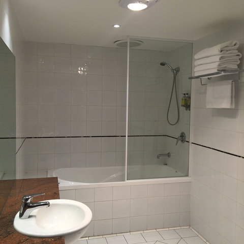 The Waverley International Hotel - Holiday Sunshine Coast 5