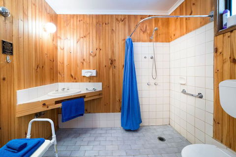 Kookaburra Motor Lodge - Holiday Sunshine Coast 4