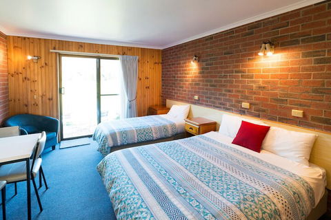 Kookaburra Motor Lodge - Holiday Sunshine Coast 2