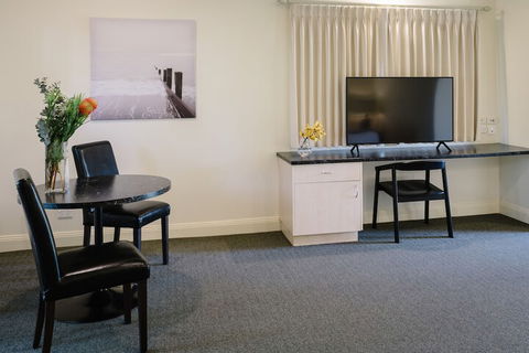 Fairways Resort - Sunshine Coast Tourism 5