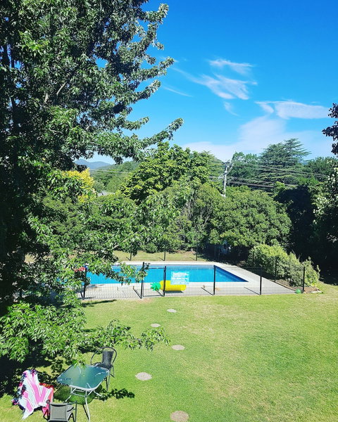 Bogong View Motor Inn - Sunshine Coast Tourism 0