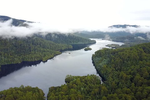 Tullah Lakeside Lodge - Holiday Sunshine Coast 1