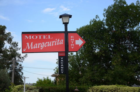Motel Margeurita - Holiday Sunshine Coast 1