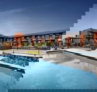 Mid City Warrnambool - Holiday Sunshine Coast