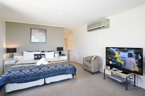Sandridge Motel - Sunshine Coast Tourism 4