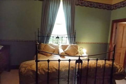 The Duck House - Holiday Sunshine Coast 6