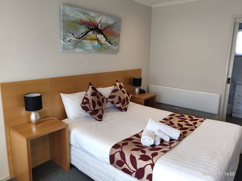 The Coachman Motel & Units - Sunshine Coast Tourism 4