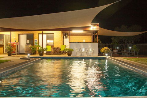Angaston Vineyards Motel - Holiday Sunshine Coast 6