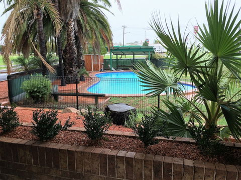 Town & Country Motor Inn Forbes - Sunshine Coast Tourism 2