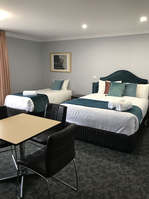 Town & Country Motor Inn Forbes - Sunshine Coast Tourism 6