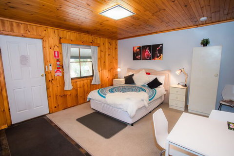 Seppelts View Cabins - Sunshine Coast Tourism 4