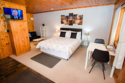 Seppelts View Cabins - Sunshine Coast Tourism 0