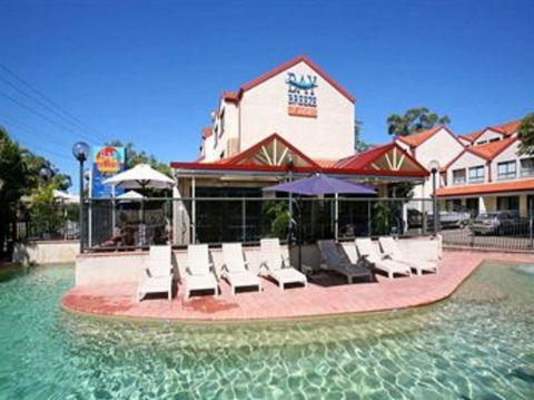 Nelson Bay Breeze Holiday Apartments - Sunshine Coast Tourism 0