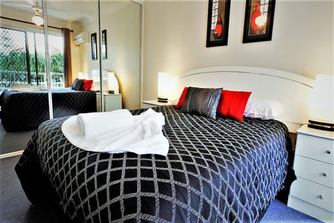 Key Largo Apartments - Holiday Sunshine Coast 6