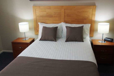 Dongara Hotel Motel - Sunshine Coast Tourism 6