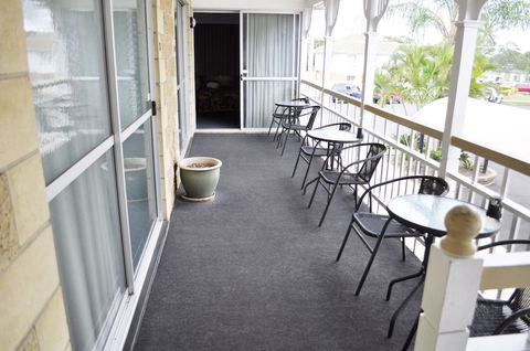 Alexandra Park Motor Inn - Sunshine Coast Tourism 1