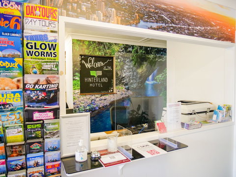 Nightcap At Hinterland Hotel - Sunshine Coast Tourism 3