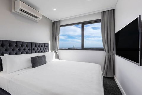 Meriton Suites Kent Street, Sydney - Holiday Sunshine Coast 5