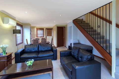 Best Western Colonial Village Motel - Holiday Sunshine Coast 4