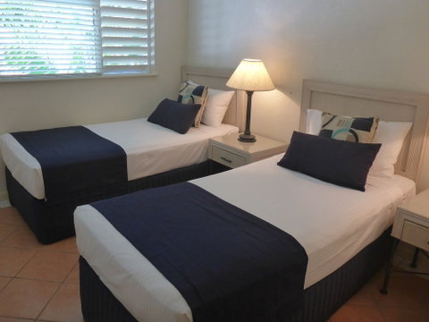 Palm Cove Tropic Apartments - Holiday Sunshine Coast 4