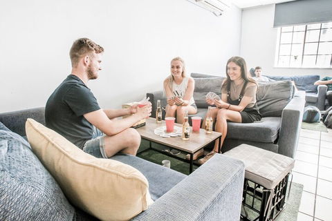 Westend Backpackers Hostel - Holiday Sunshine Coast 3